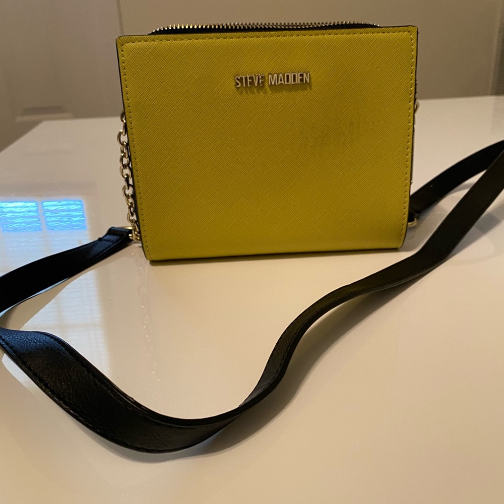 #SteveMadden over the shoulder purse